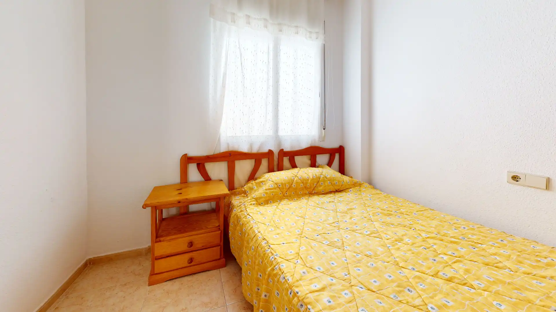 Schlafzimmer von Wohnung zum Verkauf in Torrevieja mit Klimaanlage, Heizung und Terrasse