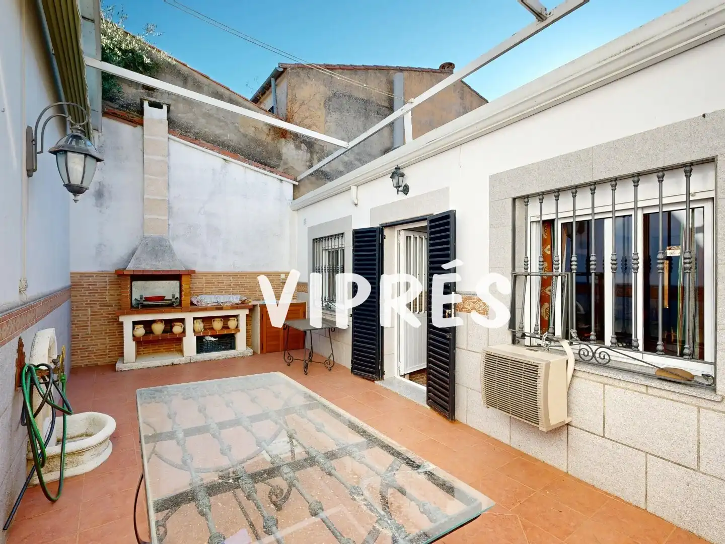 Terrassa de Casa o xalet en venda en Torremocha amb Moblat