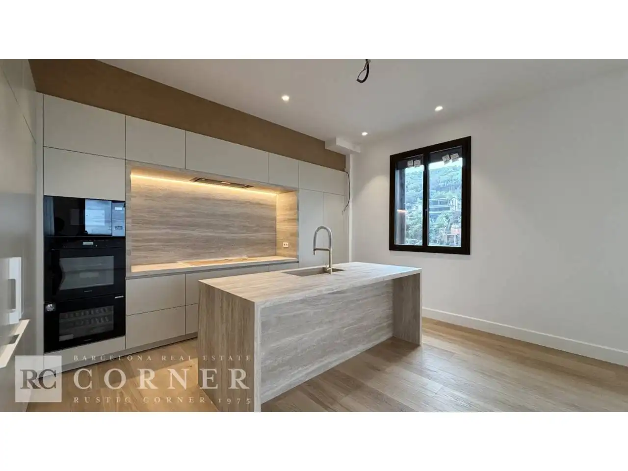 Cocina de Piso en venta en Barcelona con Aire acondicionado, Parquet y Terraza
