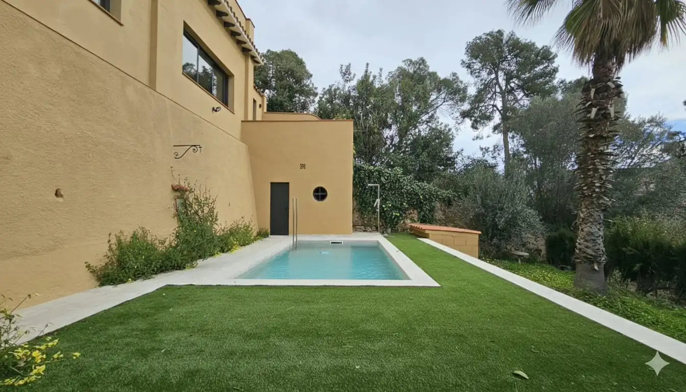 Piscina de Casa o chalet en venta en Barcelona con Aire acondicionado, Calefacción y Jardín privado
