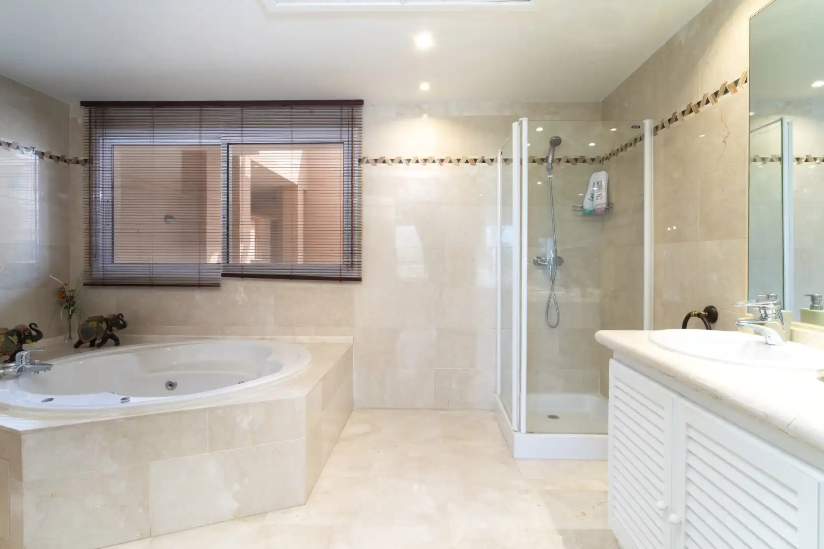 Penthouse with terrace for sale in Nueva Andalucía, imagen 11