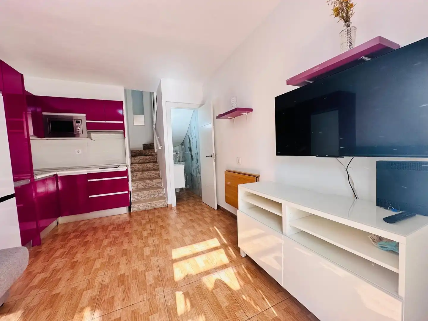 Sala d'estar de Casa o xalet de lloguer en San Bartolomé de Tirajana amb Aire condicionat, Jardí privat i Terrassa
