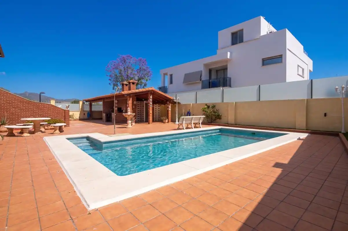 Casa o chalet en venta en Carrer Llarguer, Benirredrà