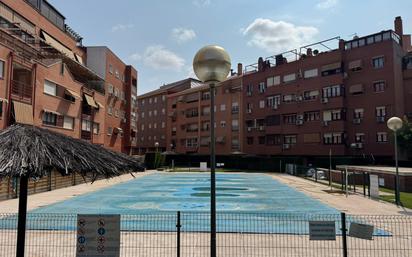 Swimming pool of Flat for sale in Leganés  with Heating, Private garden and Community pool