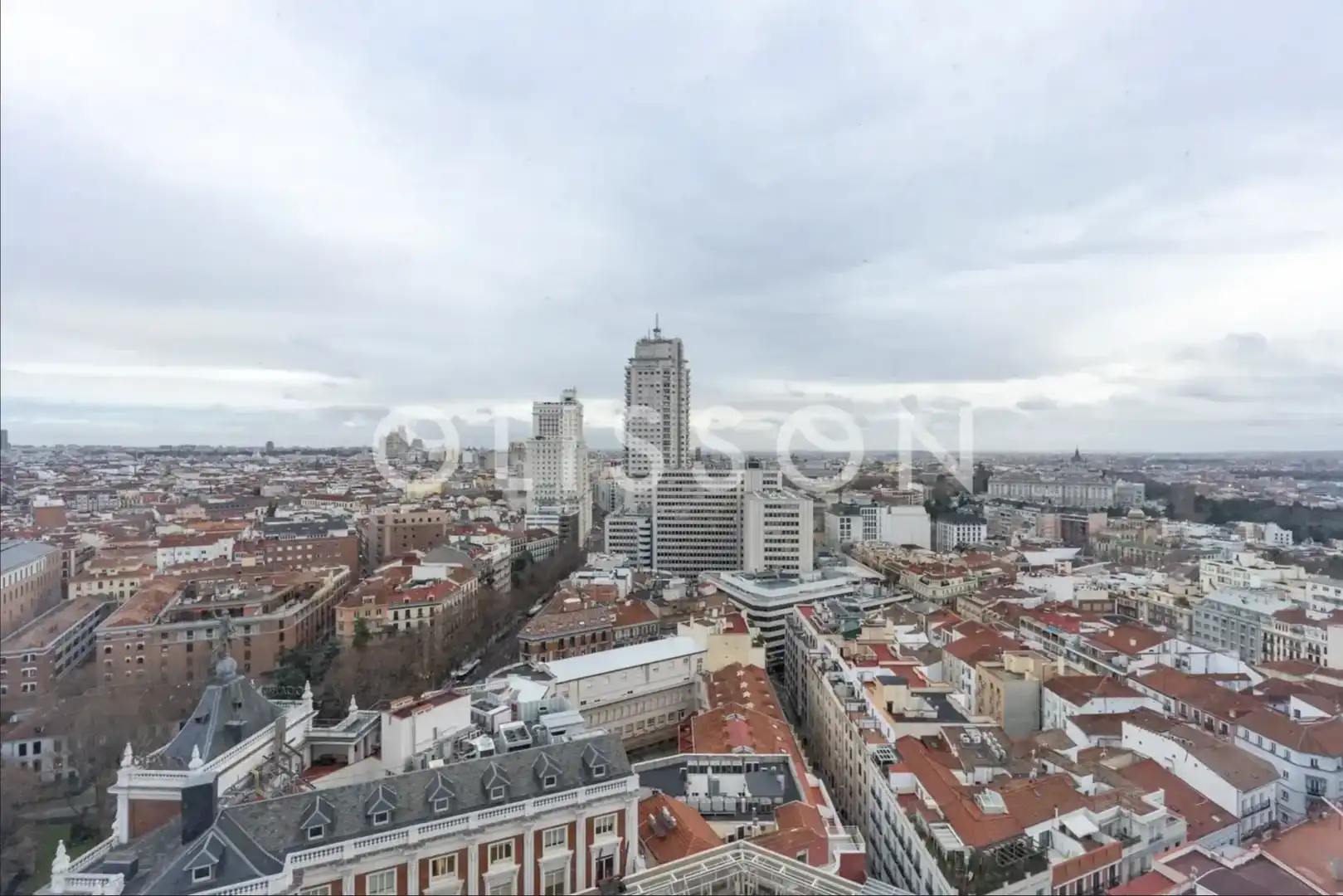 Außenansicht von Wohnungen zum Verkauf in  Madrid Capital mit Klimaanlage und Heizung