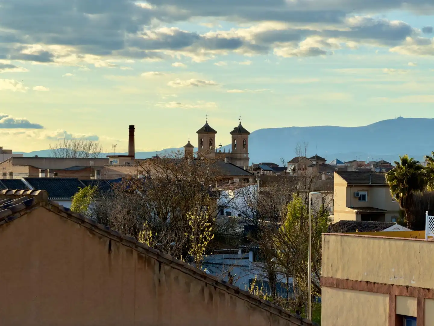 Vista exterior de Casa o chalet en venta en Santa Fe con Aire acondicionado, Calefacción y Piscina