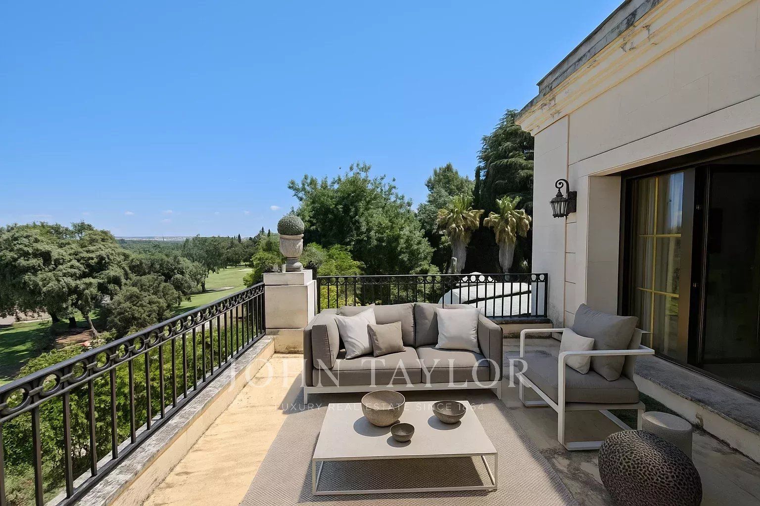 Terrassa de Casa o xalet en venda en La Moraleja amb Aire condicionat, Calefacció i Piscina