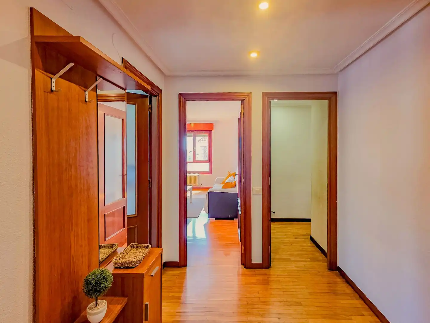Piso en venta en  Logroño con Calefacción, Trastero y Piscina comunitaria