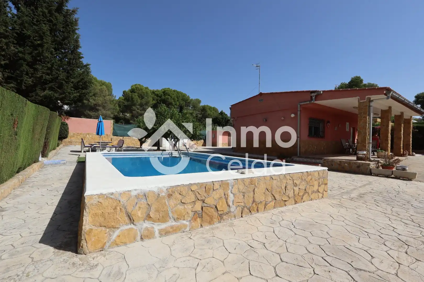 Piscina de Casa o xalet en venda en Godelleta amb Aire condicionat, Calefacció i Jardí privat