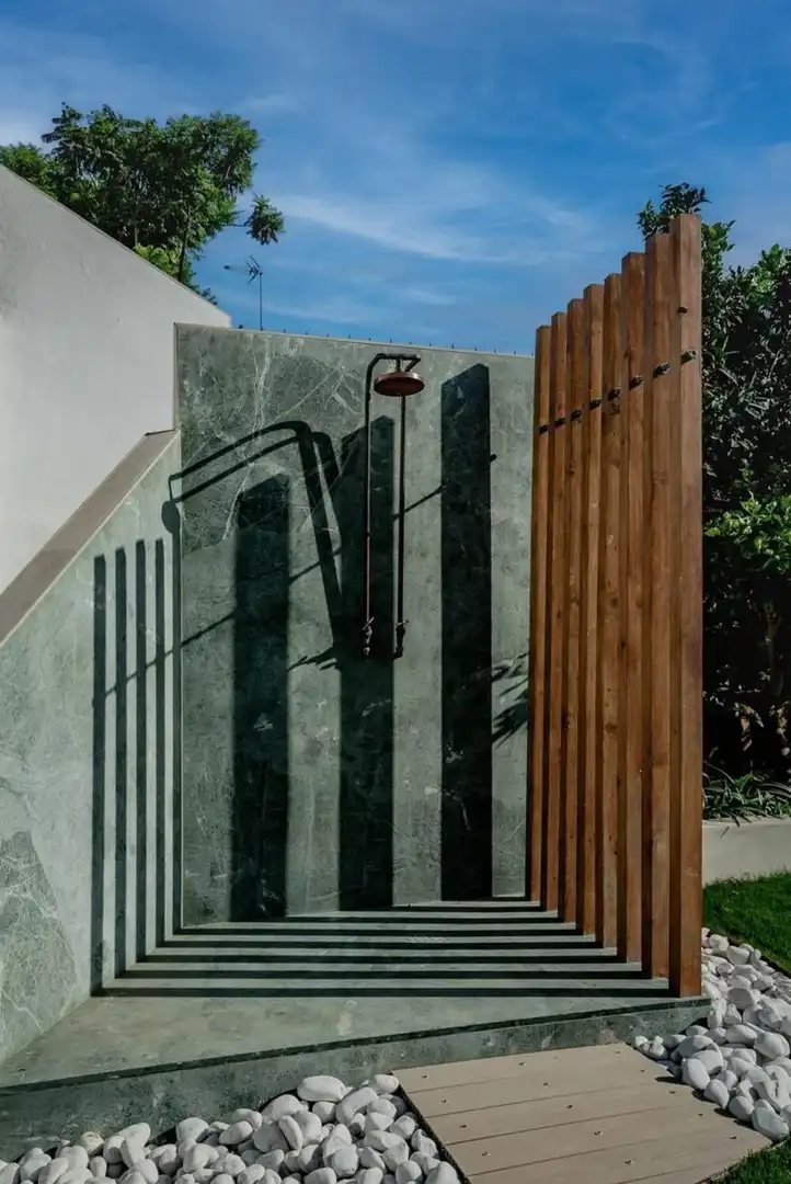 Bany de Casa o xalet de lloguer en Marbella amb Aire condicionat, Jardí privat i Terrassa