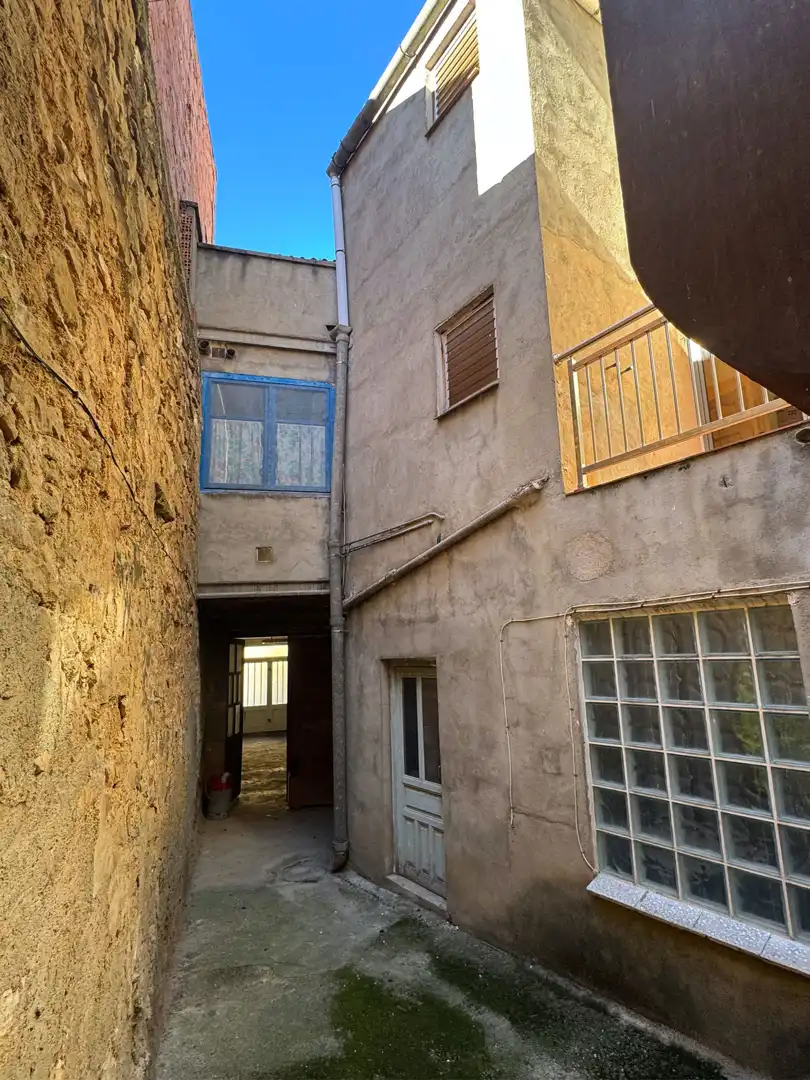 Vista exterior de Casa o xalet en venda en Maella amb Moblat, Forn i Rentadora