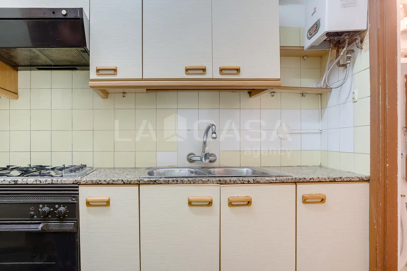 Küche von Wohnung zum Verkauf in Barcelona mit Balkon