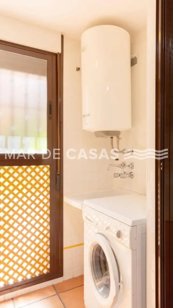 Cuina de Casa adosada en venda en Sant Joan d'Alacant amb Aire condicionat, Calefacció i Jardí privat