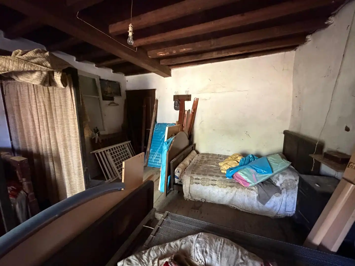 Einfamilien-Reihenhaus zum Verkauf in San Cristovo de Cea mit Privatgarten und Balkon
