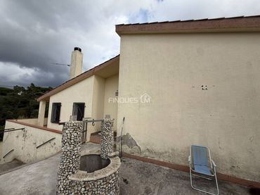 Casa amb piscina en venda a Calle Sant Marc 1