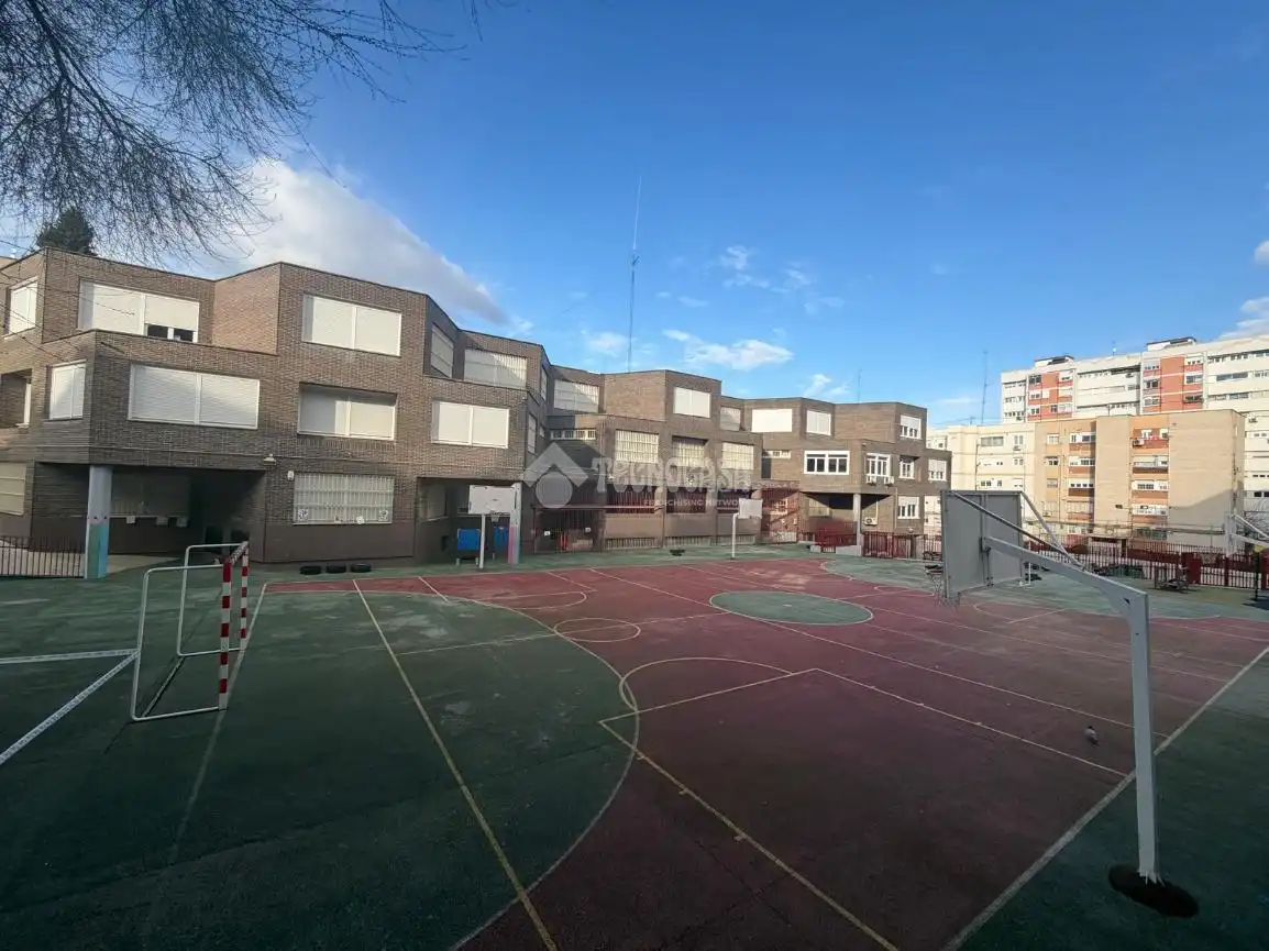 Vista exterior de Piso en venta en Madrid con Aire acondicionado, Calefacción y Terraza