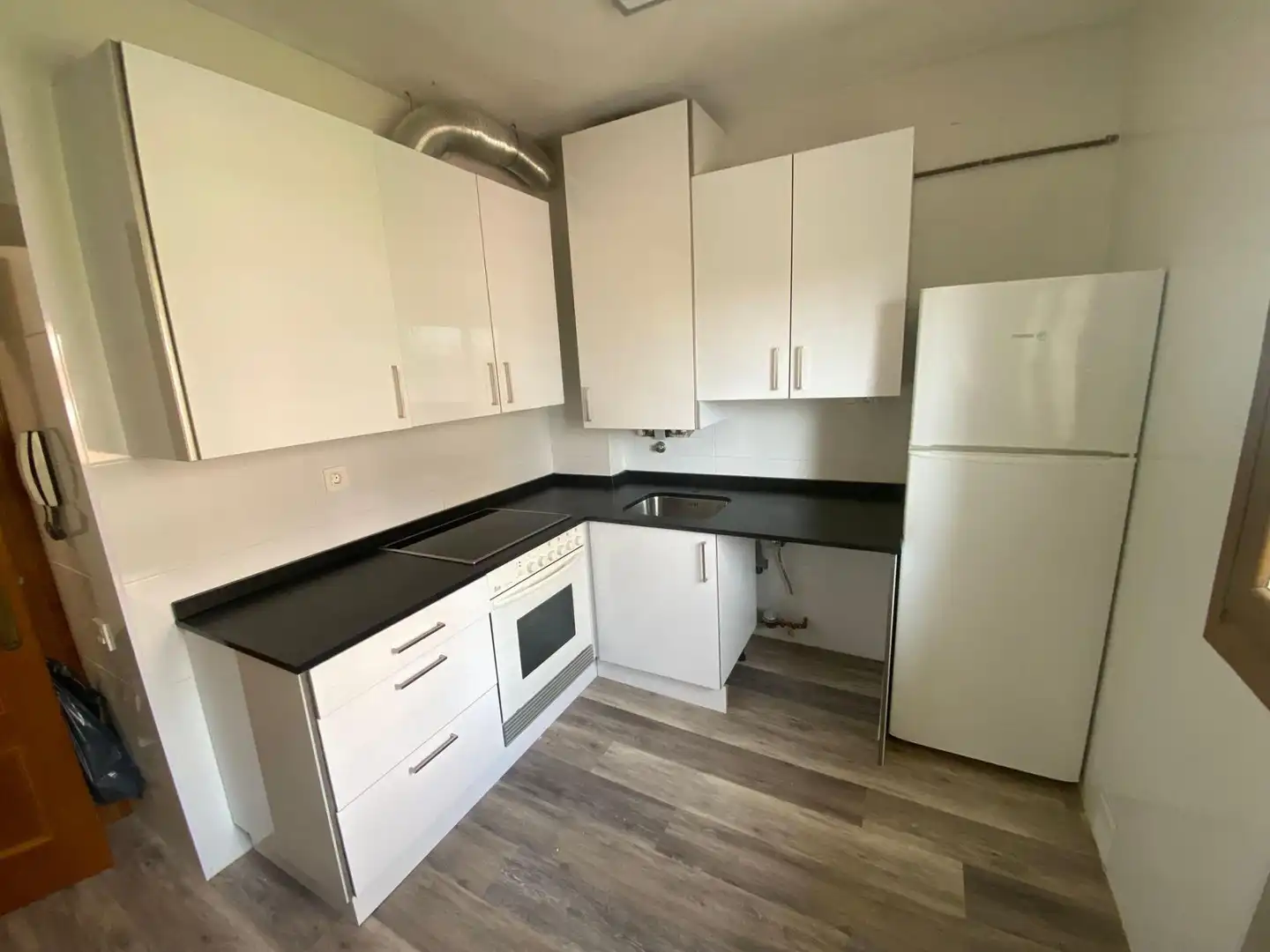 Cocina de Piso de alquiler en Oviedo  con Calefacción