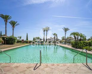 Jardí de Àtic en venda en Benahavís amb Aire condicionat, Terrassa i Piscina comunitària