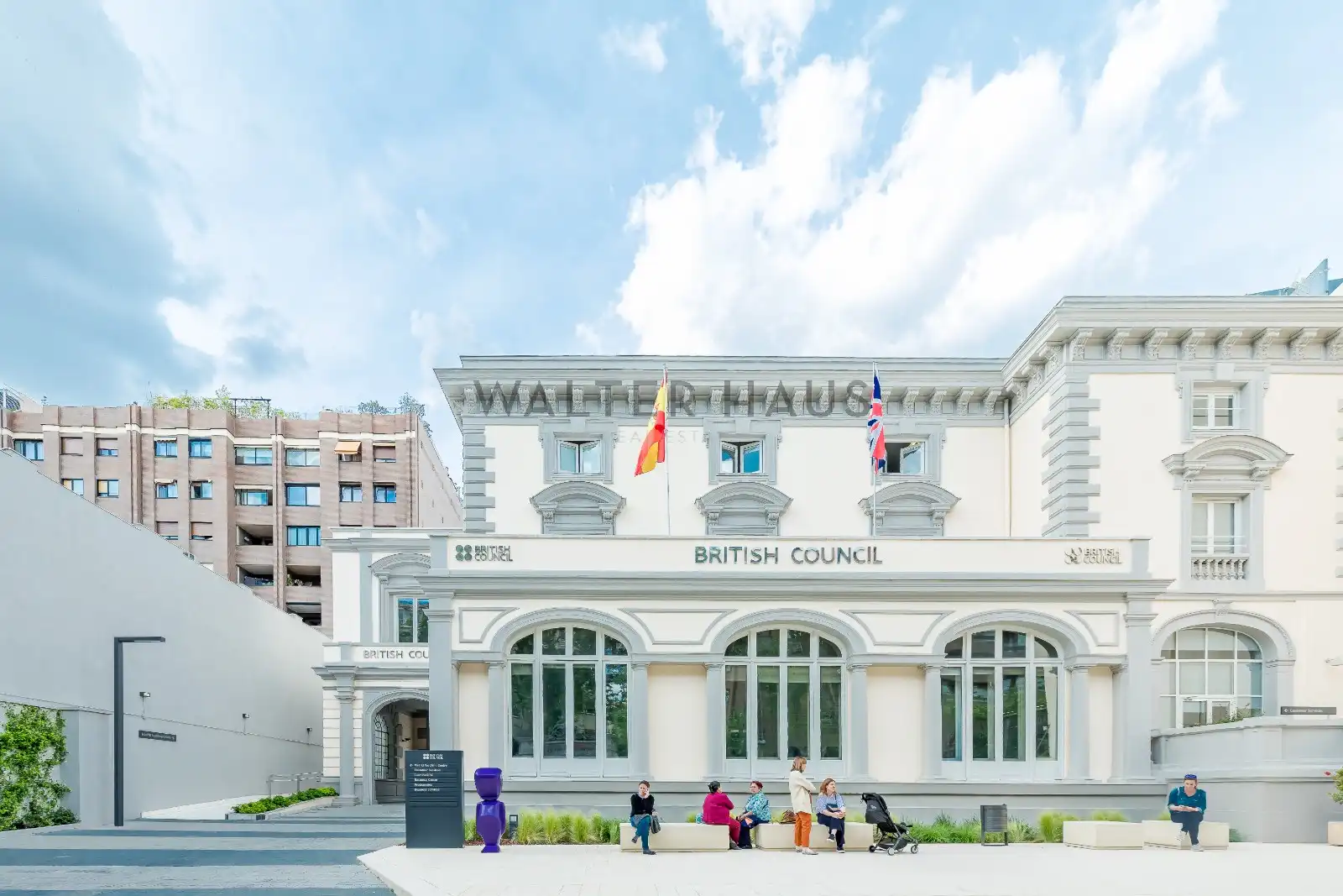 Exterior view of Flat for sale in Madrid  with Air Conditioner, Heating and Oven