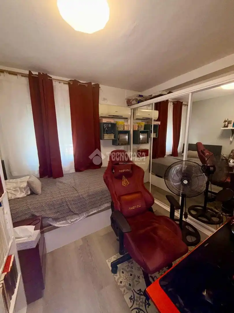Bedroom of Flat for sale in Sevilla  with Heating