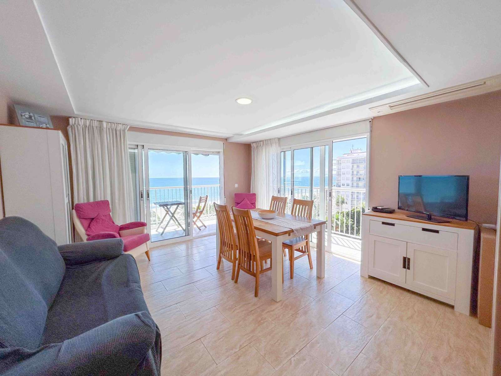 Dormitori de Apartament per a compartir en Cullera amb Aire condicionat, Terrassa i Moblat