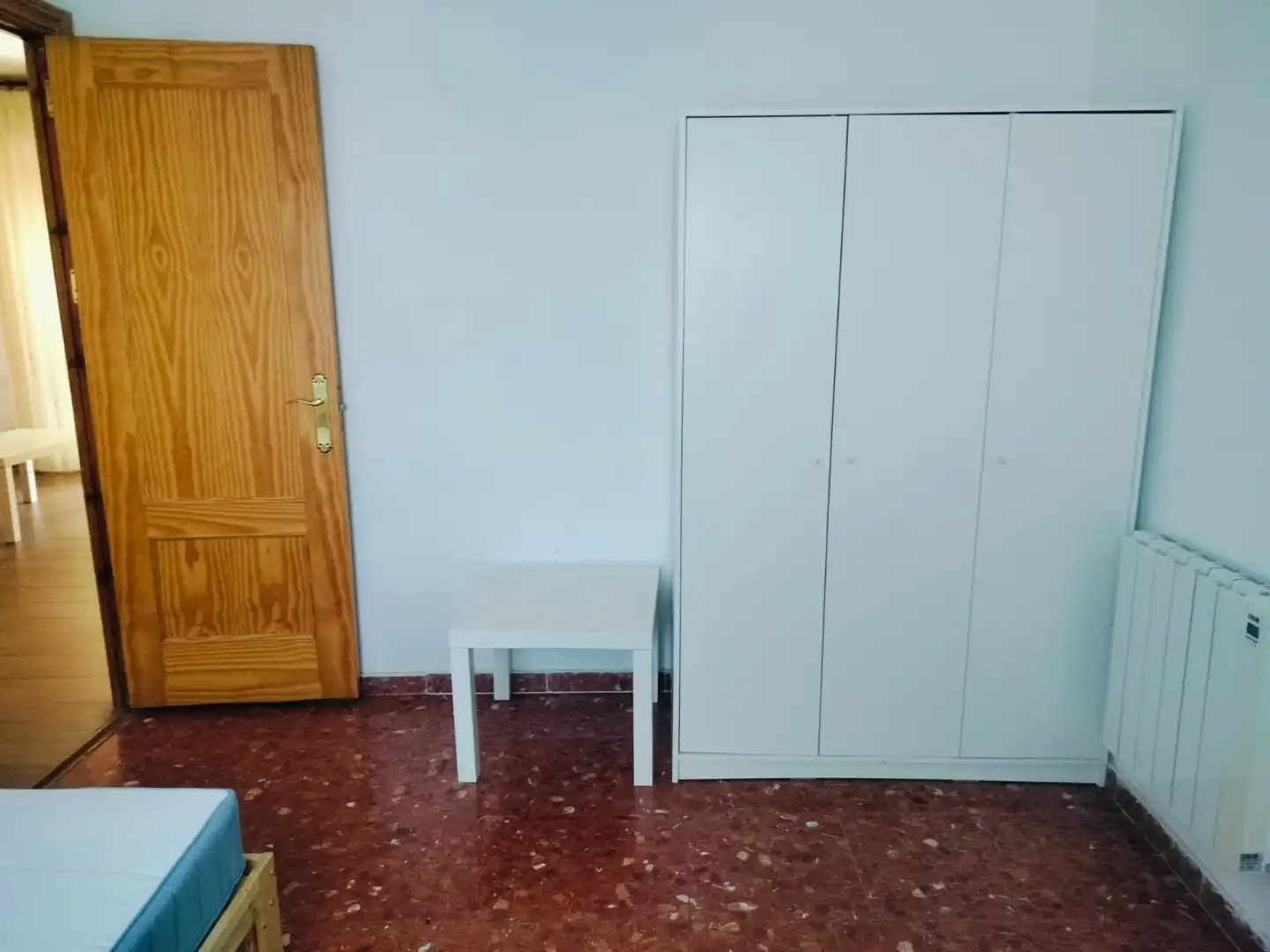 Dormitori de Pis de lloguer en Maracena amb Moblat