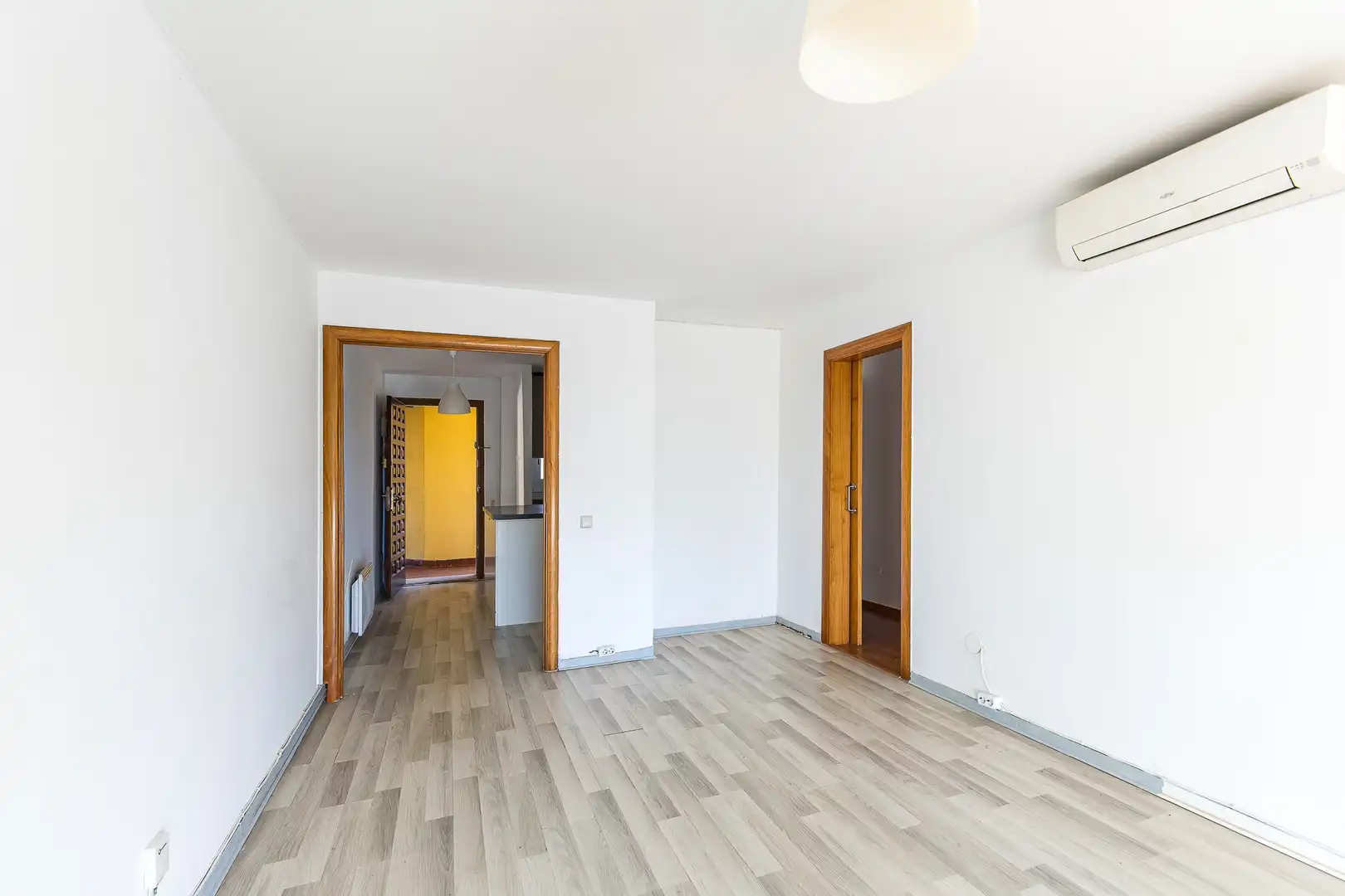 Piso con terraza en venta en Vallpineda - Rocamar, imagen 6