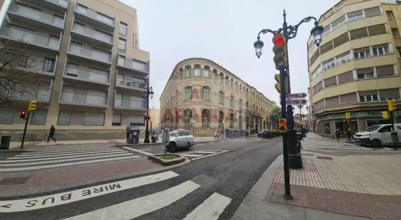 Vista exterior de Ático en venta en Zaragoza con Calefacción y Terraza