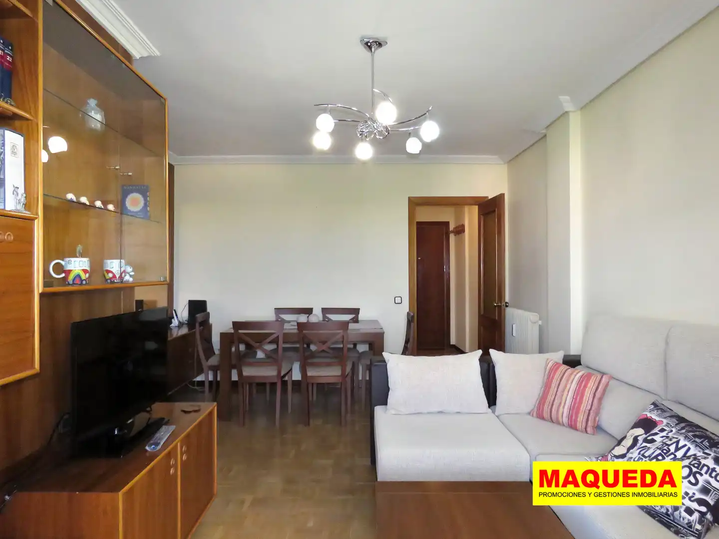Sala de estar de Piso en venta en Alcorcón con Aire acondicionado, Calefacción y Parquet