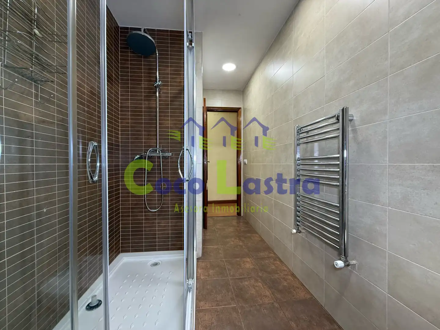 Bathroom of Flat for sale in Salamanca  with Heating, Parquet flooring and Storage room
