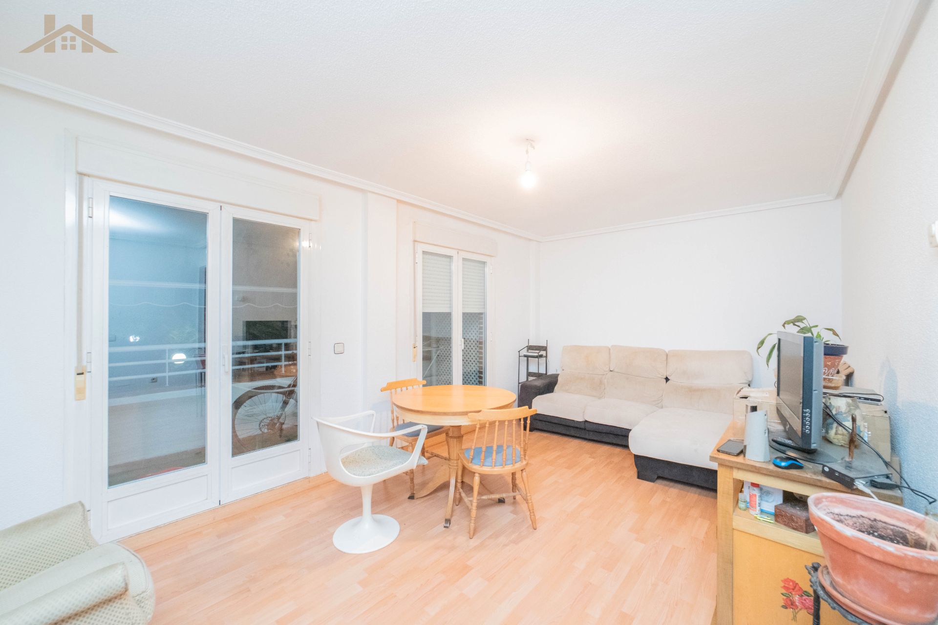 Living room of Flat for sale in Sevilla la Nueva  with Air Conditioner, Heating and Terrace