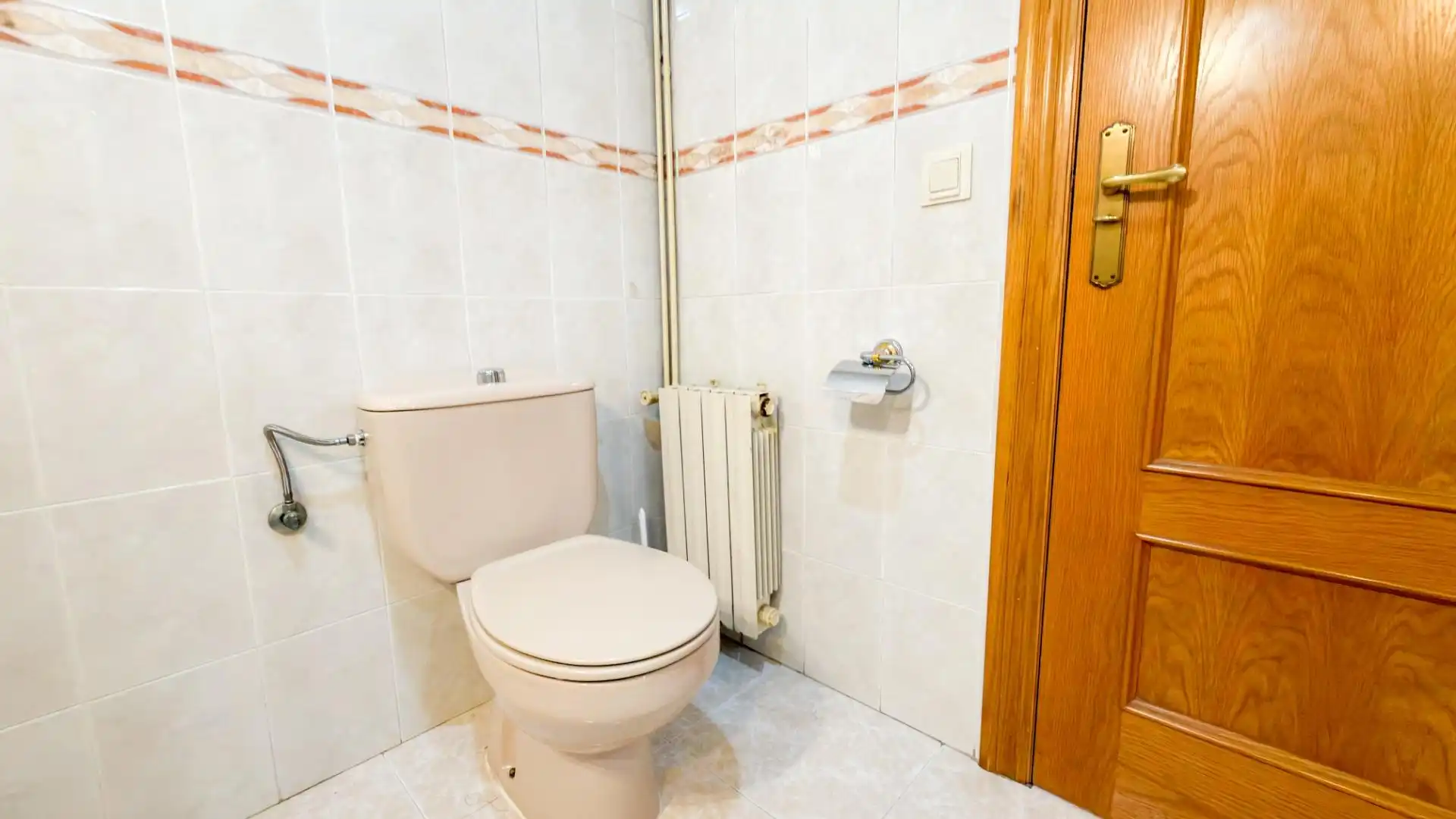 Badezimmer von Wohnung zum Verkauf in Valencia mit Klimaanlage, Heizung und Parkett