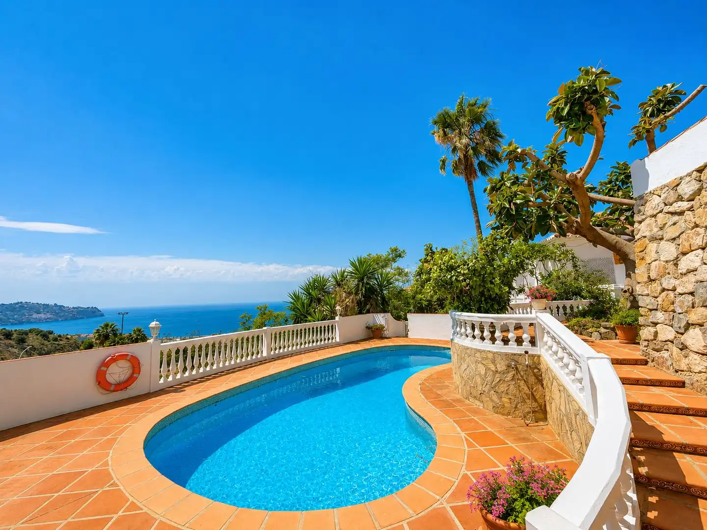 Swimming pool of Houses for sale in Almuñécar  with Air Conditioner, Heating and Private garden