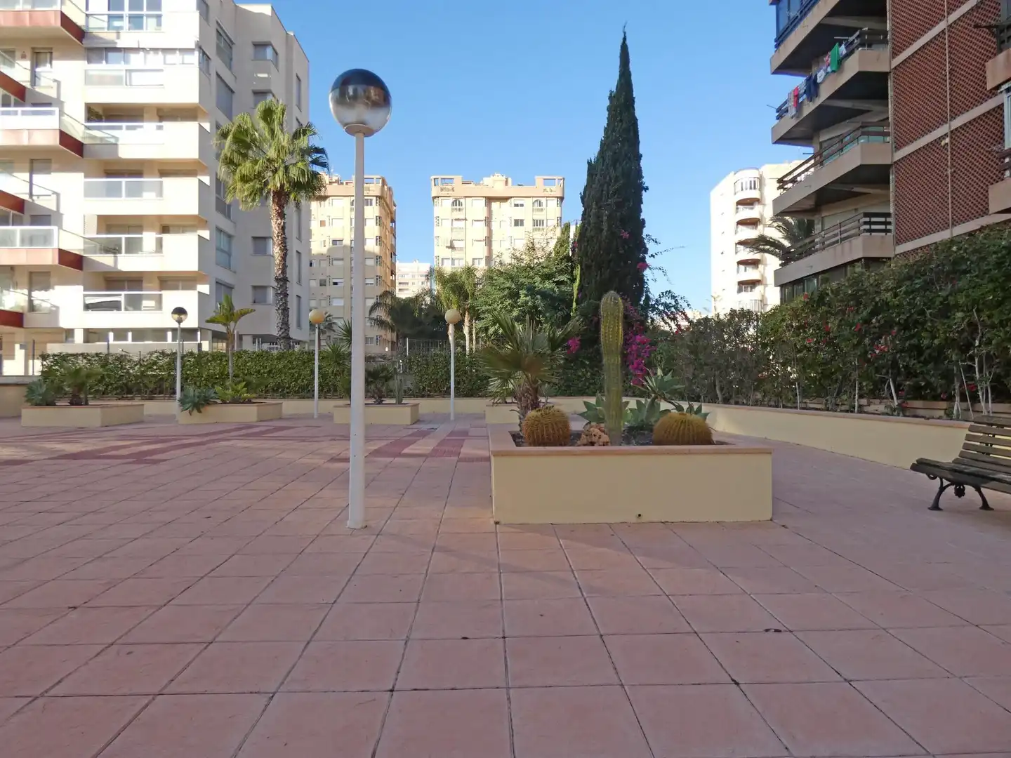 Vista exterior de Pis de lloguer en Alicante / Alacant amb Aire condicionat, Calefacció i Moblat