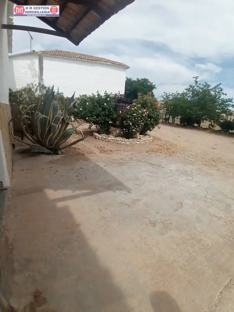 Casa o xalet en venda en Arenales de San Gregorio amb Jardí privat, Terrassa i Moblat