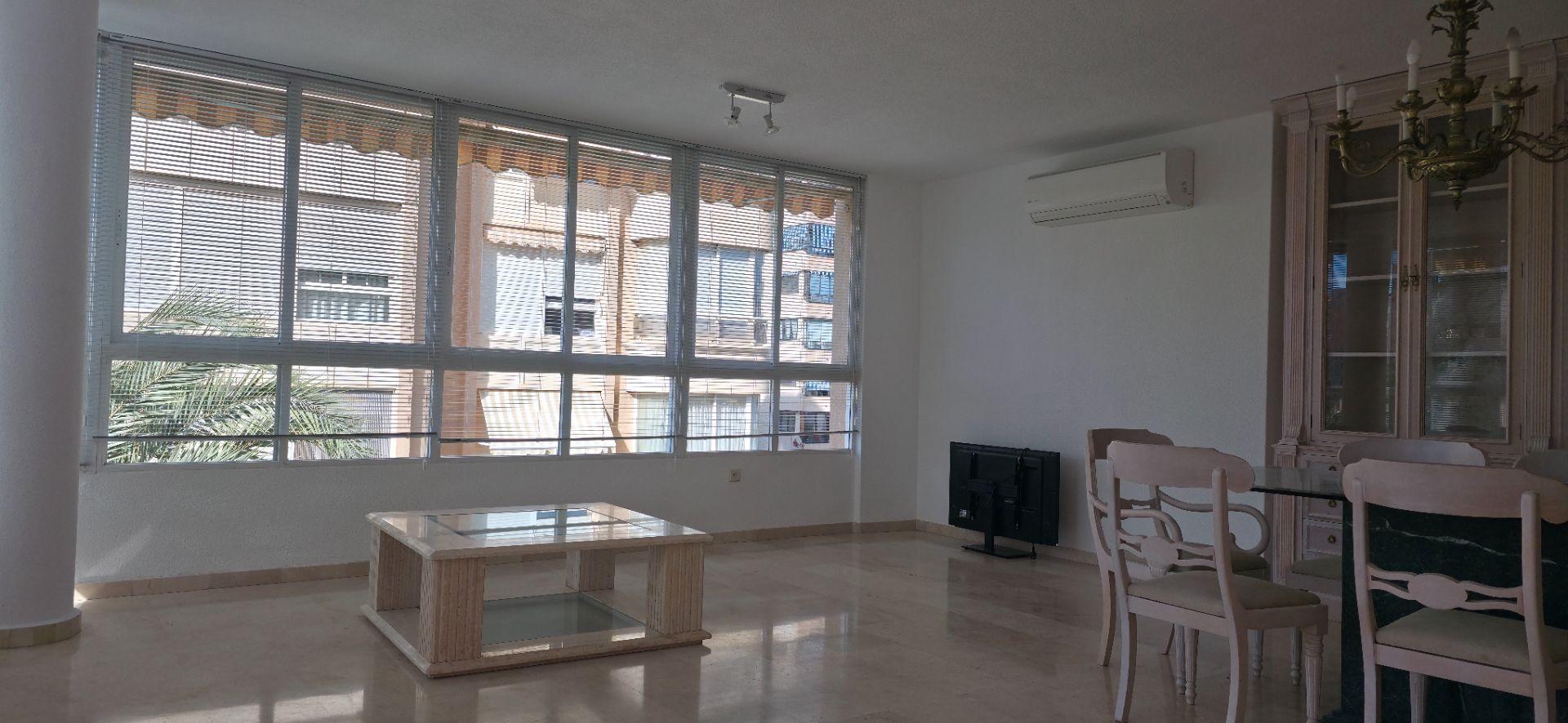 Sala d'estar de Pis de lloguer en Alicante / Alacant amb Aire condicionat, Calefacció i Terrassa