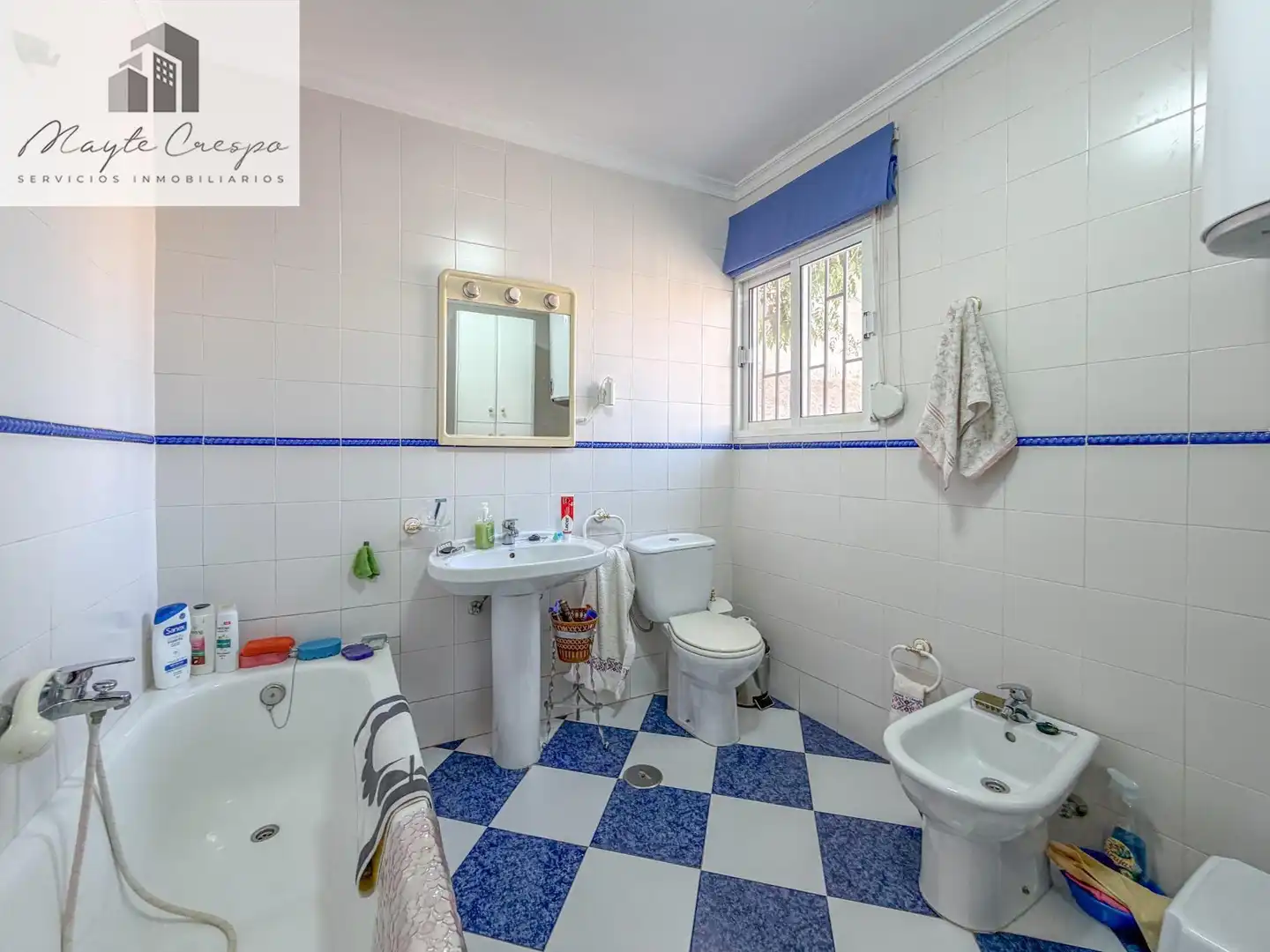 Bathroom of Houses for sale in Pinos Genil  with Heating, Private garden and Terrace