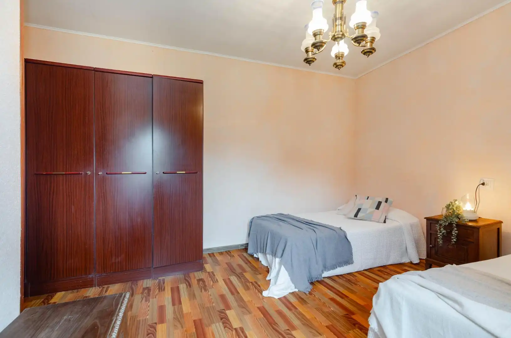 Habitación de Casa o chalet en venta en Salas con Calefacción, Jardín privado y Amueblado