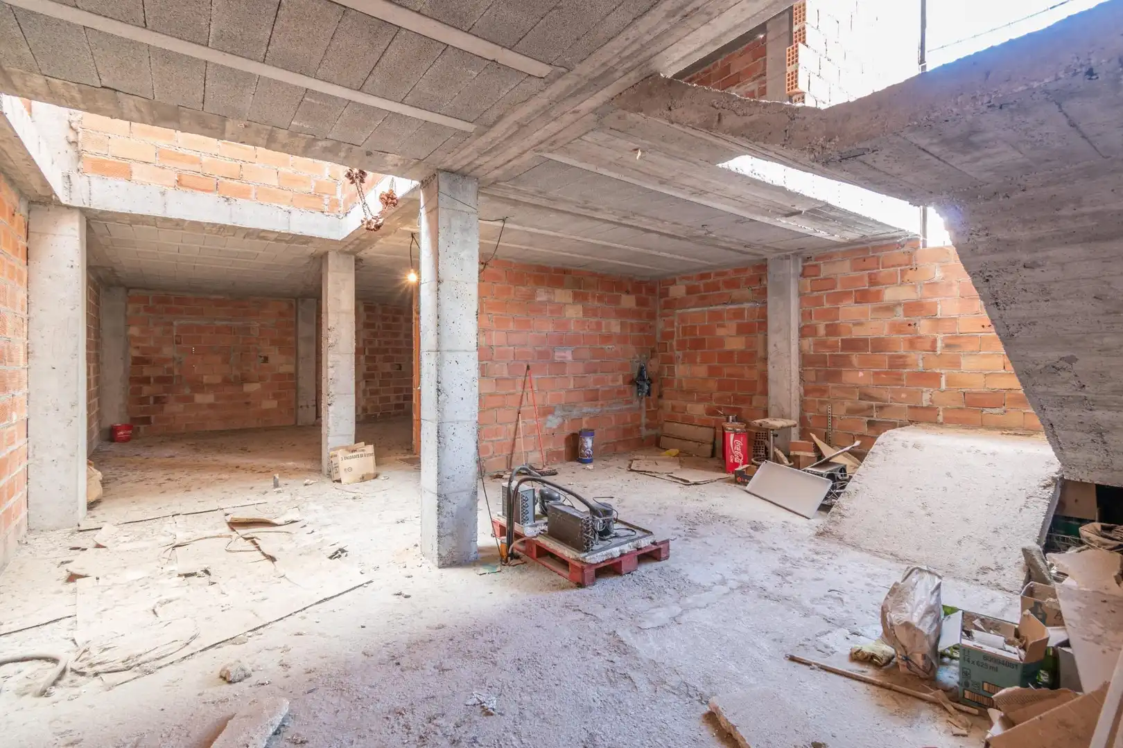Buildings for sale in La Peza