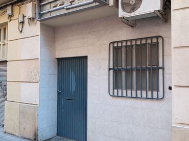 Locale commerciale in affitto a Calle de Toledo 20