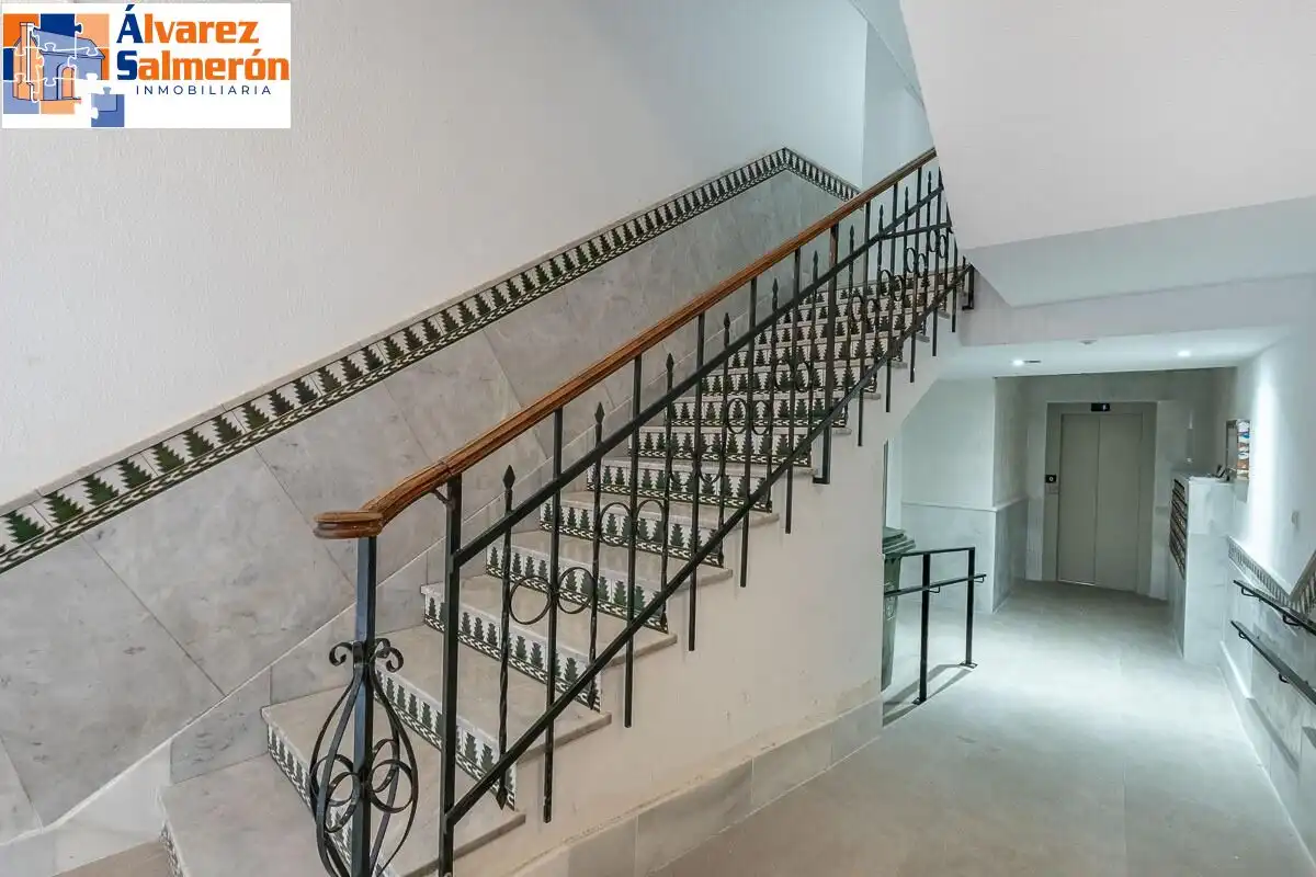Wohnung zum Verkauf in Granada mit Balkon