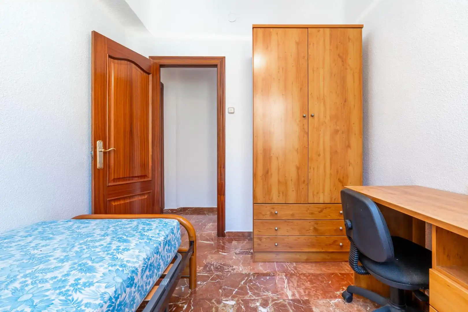 Bedroom of Attic for sale in Granada  with Air Conditioner, Terrace and Balcony