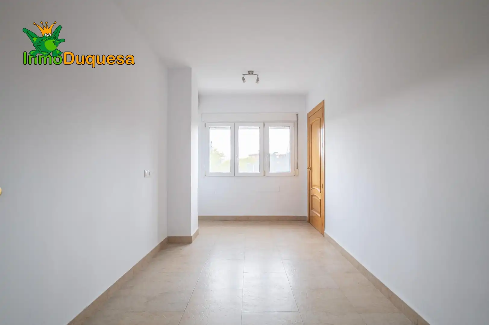 Flat for sale in Granada  with Air Conditioner and Heating