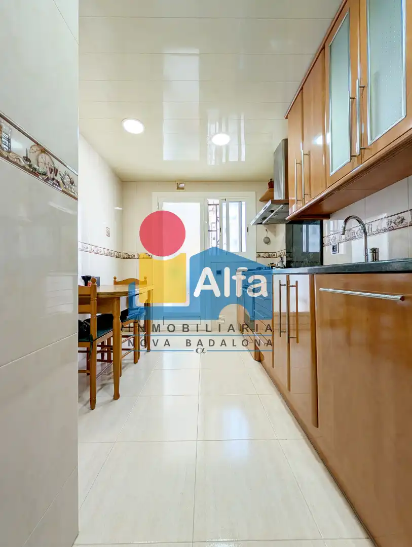 Cocina de Piso en venta en Badalona con Aire acondicionado, Calefacción y Jardín privado