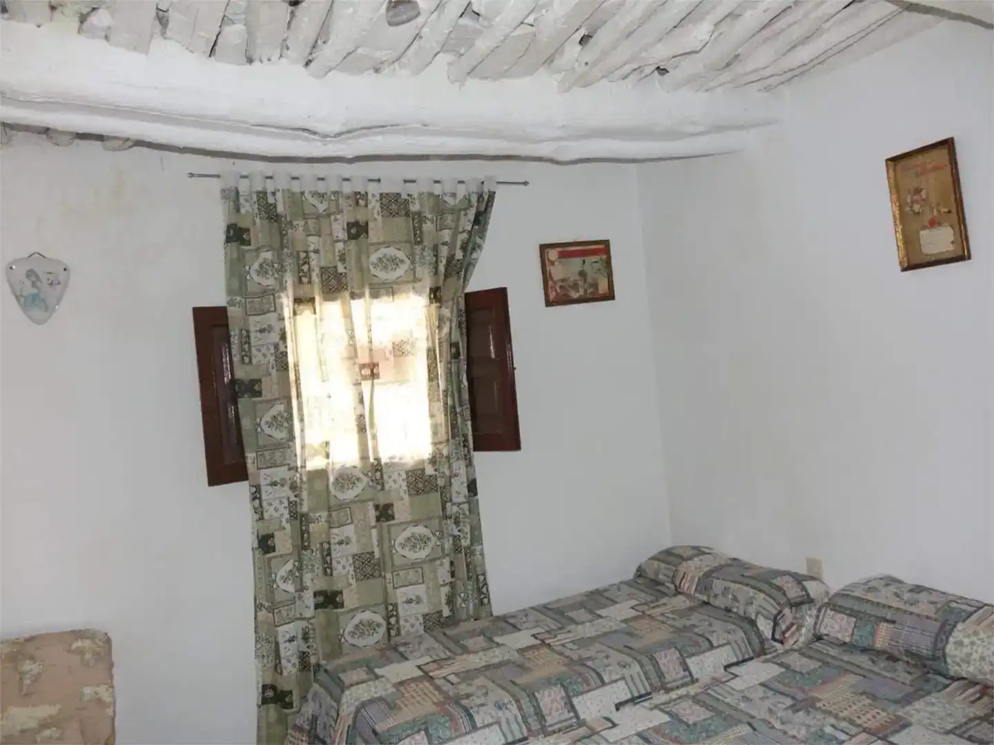 Dormitori de Casa adosada en venda en Pórtugos amb Moblat i Balcó