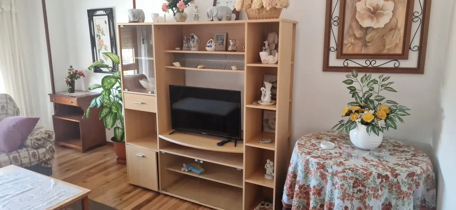 Sala de estar de Piso de alquiler en Tapia de Casariego con Amueblado, Horno y Lavadora