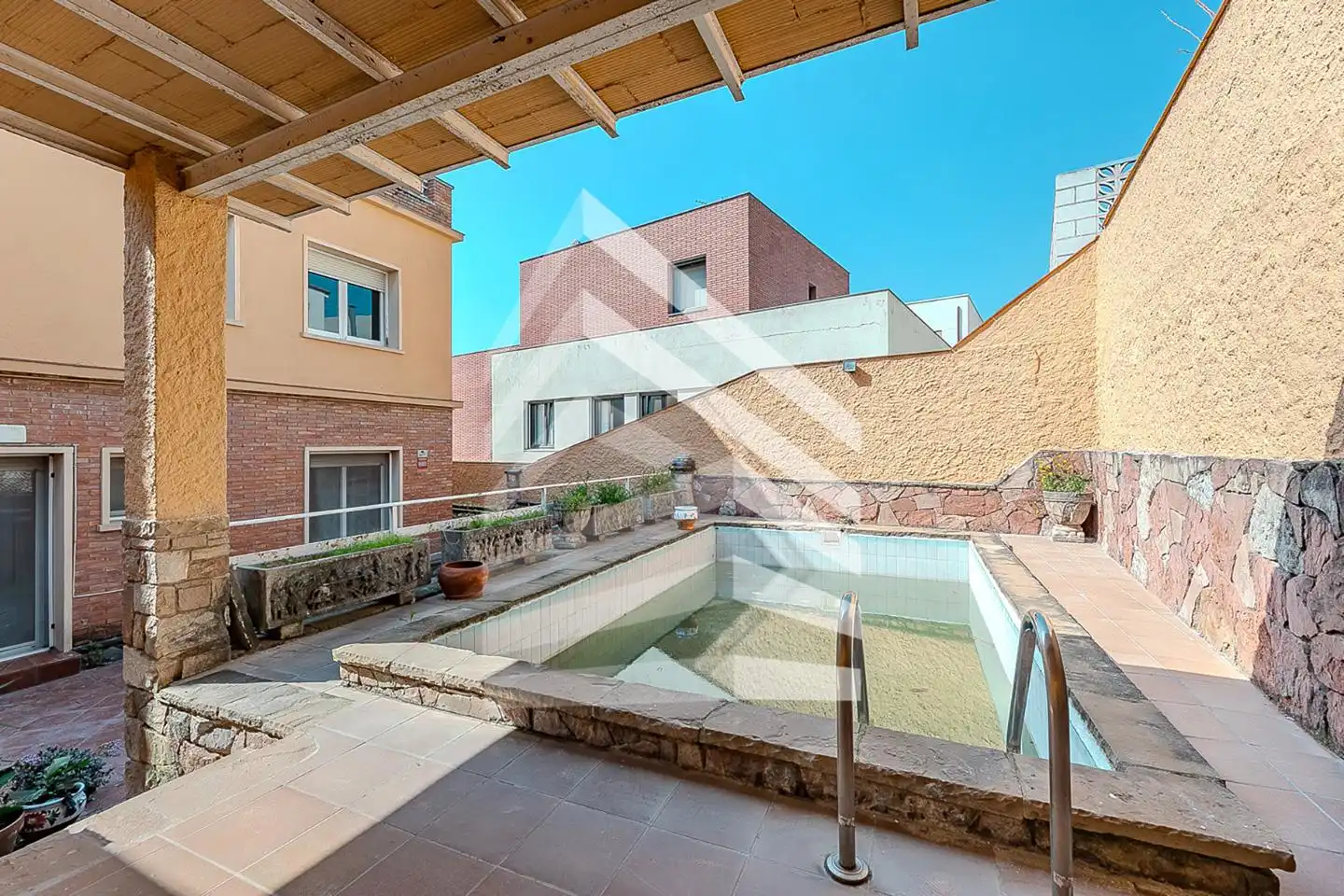 Schwimmbecken von Haus oder Chalet zum Verkauf in Sant Quirze del Vallès mit Heizung, Privatgarten und Terrasse