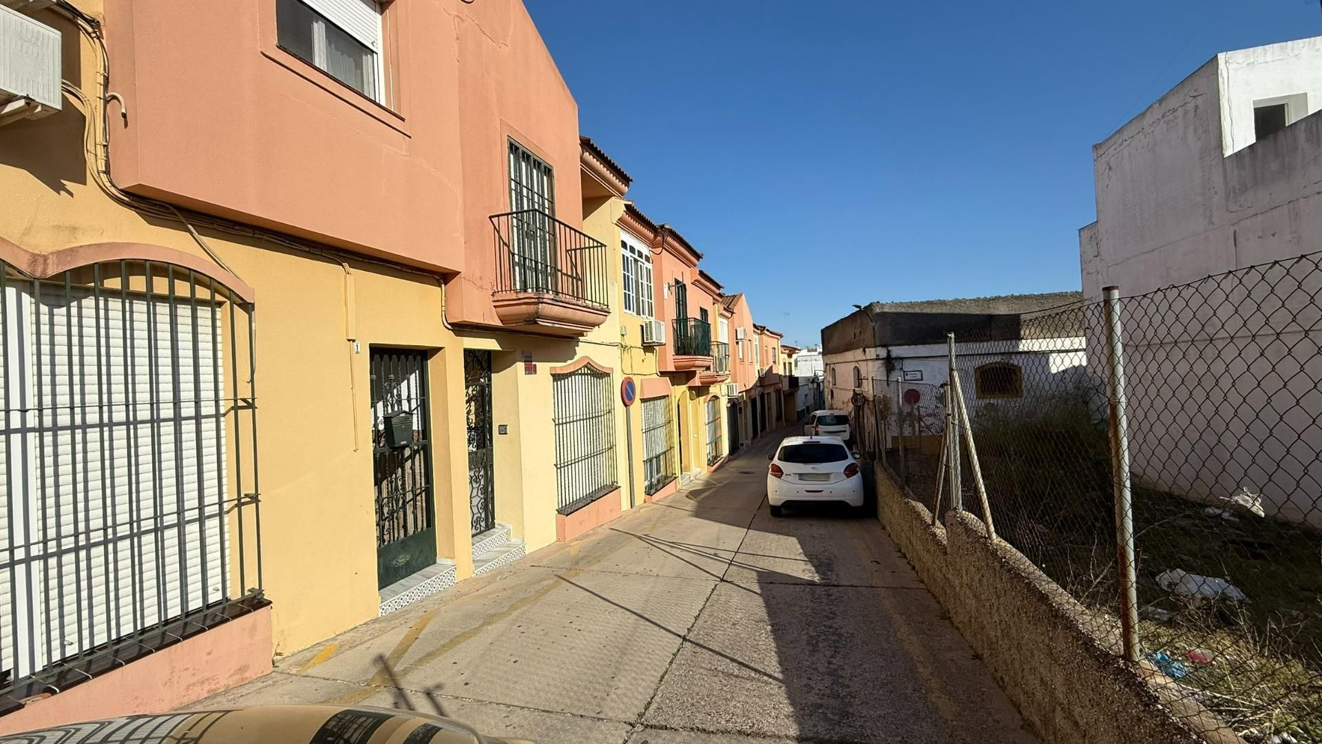 Exterior view of Single-family semi-detached for sale in Chiclana de la Frontera  with Air Conditioner, Storage room and Balcony