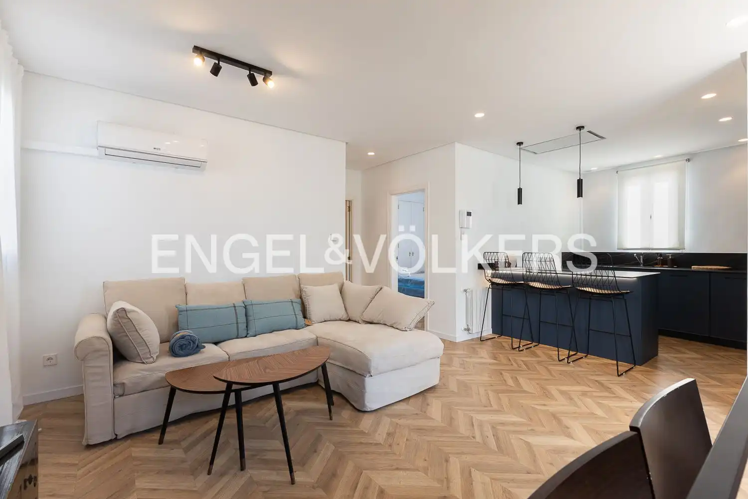 Living room of Attic for rent in Valencia  with Air Conditioner, Heating and Terrace