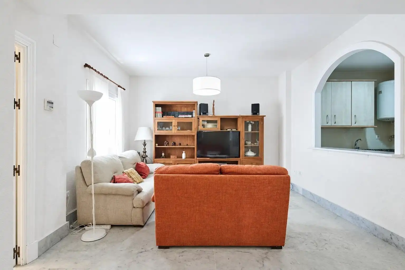 Sala d'estar de Pis en venda en Cádiz amb Aire condicionat i Moblat